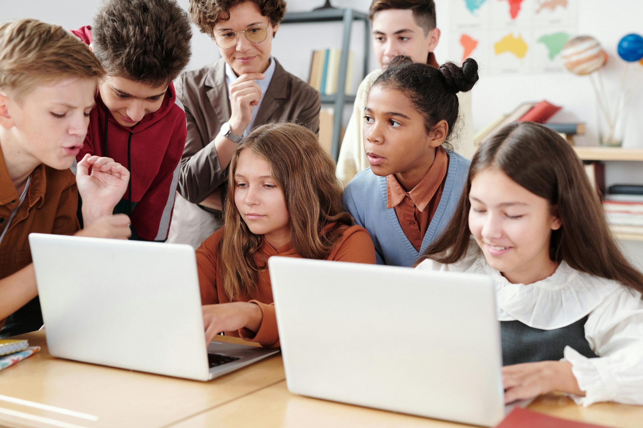 Investing for Teens: How to Build Wealth Before 18 After Completing Education